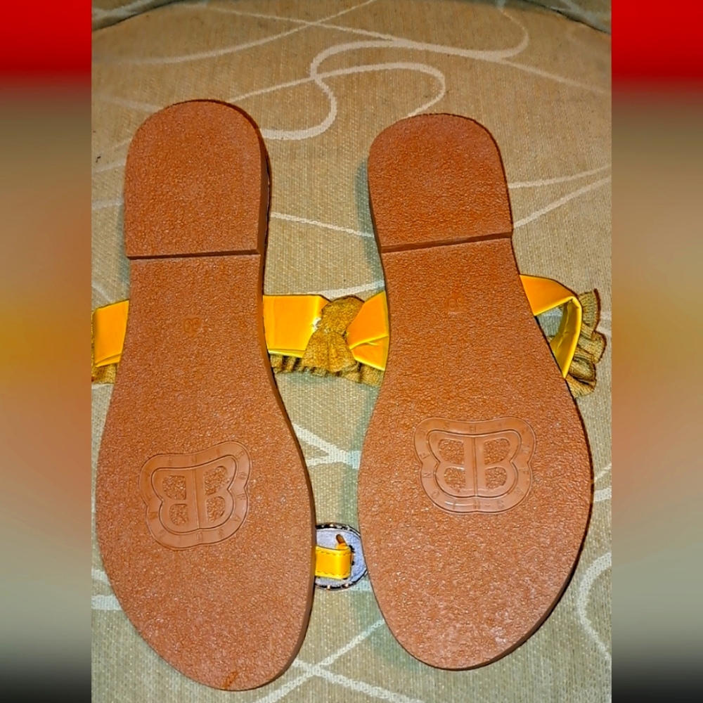 Sandals - Picture 3 of 3